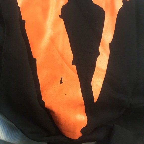 All pics for sale size Large - Picture 5 of 8